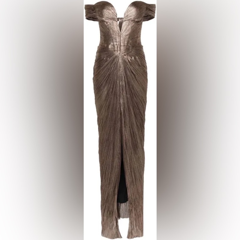 Maria Lucia Hohan A Tia in carbon Off-Shoulder Gown - Picture 4 of 17